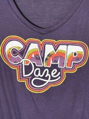 Eyeshadow Camp Daze Graphic V-Neck T-Shirt Purple Retro Rainbow